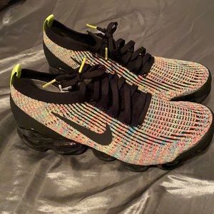Air vapor max flying 3 “multi colored”
